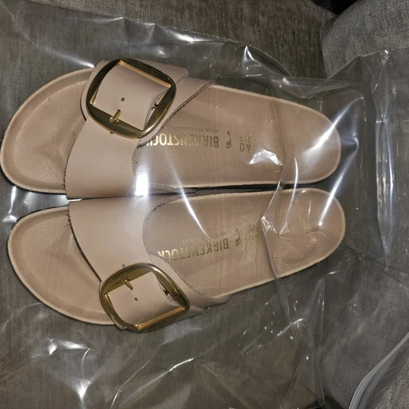 NEW Madrid leather buckle easy sandals - Picture 4 of 13